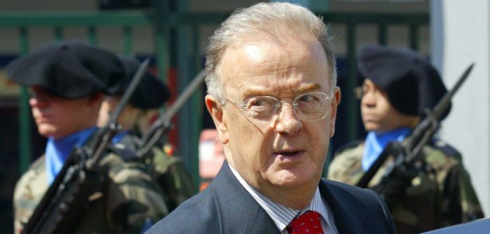 Sampaio exerceu a Presidência da República em dois mandatos