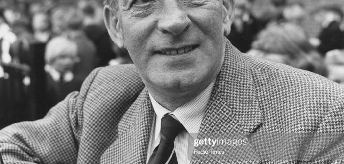 Actor Wilfred Pickles pictured in a school yard, May 1st 1961. (Photo by Don Smith/Radio Times/Getty Images)