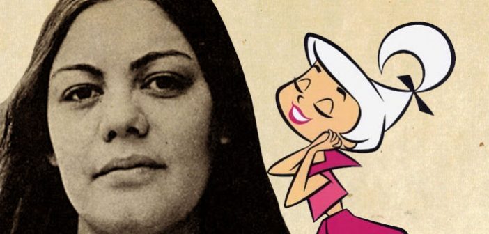 A Voz Da Penny De Perdidos No Espaço.