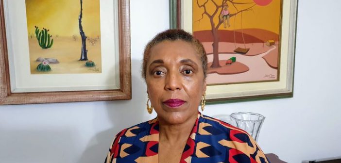 Advogada Vera Lúcia Santana Araújo, integrante da Executiva Nacional da ABJD (Associação Brasileira de Juristas pela Democracia) e da Frente de Mulheres Negras do DF e Entorno. (Crédito: EBC Rádios/DIREITOS RESERVADOS)