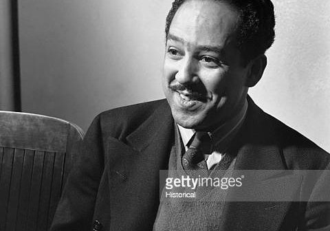 Langston Hughes, por volta de 1942. (Foto por © CORBIS/Corbis via Getty Images)