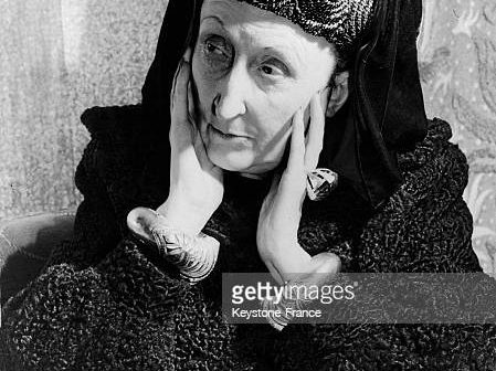 REINO UNIDO - 19 DE NOVEMBRO: Edith Sitwell 1952 (Foto de Keystone-France/Gamma-Keystone via Getty Images)