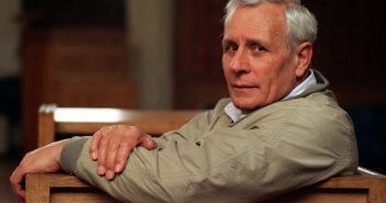 David Storey, o romancista da Sporting Life e Saville. O autor, dramaturgo, roteirista e artista nascido em Yorkshire escreveu uma série de obras premiadas. Crédito da foto: Cortesia – Daily Mail / DIREITOS RESERVADOS)