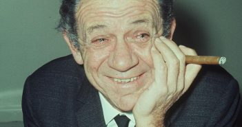 Sidney James, comediante britânico em 'Lavender Hill Mob'. (Crédito da foto: Cortesia Avalon/Getty Images / MyLondon /REPRODUÇÃO /DIREITOS RESERVADOS)