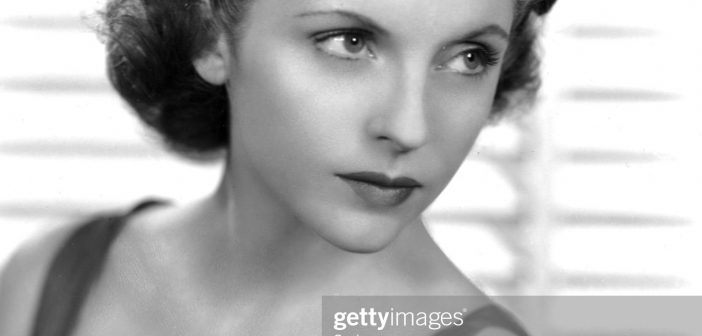 9 de novembro de 1938: Atriz Dorothy Hyson, que mais tarde se casou com o ator Anthony Quayle. (Foto de Sasha/Hulton Archive/Getty Images)