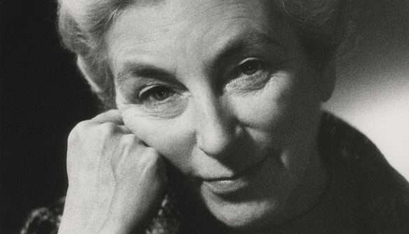 Rumer Godden, prolífica autora britânica de “The River” e “Black Narcissus” - (Crédito da foto: Cortesia National Portrait Gallery /REPRODUÇÃO /DIREITOS RESERVADOS)