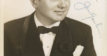 Jan Garber - Fotografia Inscrita Autografada. (Crédito da foto: CORTESIA HistoryForSale / REPRODUÇÃO /DIREITOS RESERVADOS)