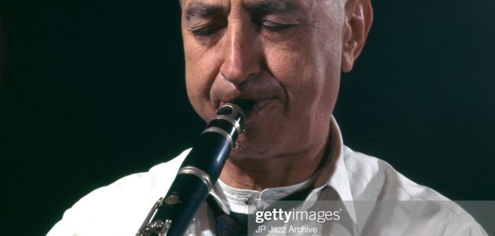 O clarinetista de jazz americano Mezz Mezzrow Copenhagen ca 1963. (Foto de JP Jazz Archive/Getty Images)