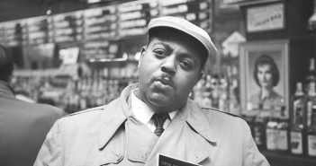 Charlie Shavers, compositor de trompetistas. (Crédito da fotografia: Museum of Contemporary Photography / REPRODUÇÃO / DIREITOS RESERVADOS)