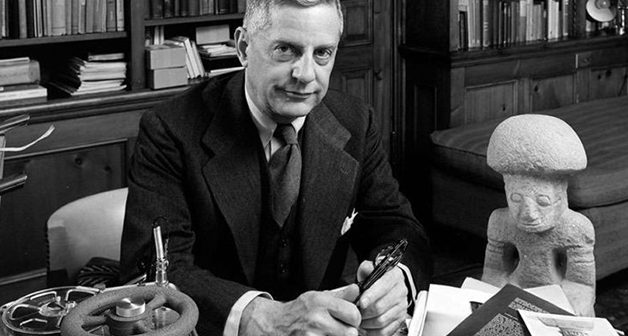 Robert Gordon Wasson em seu escritório. (Crédito da fotografia: Hypeness / REPRODUÇÃO / DIREITOS RESERVADOS)