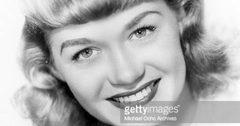 NÃO ESPECIFICADO - CIRCA 1970: Foto de June Christy Foto de Michael Ochs Archives/Getty Images