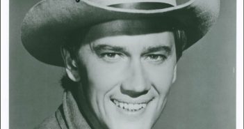 Andrew Prine, galã de filmes de faroeste, cowboy e alienígena das telas. (Crédito da fotografia: HistoryForSale / REPRODUÇÃO / DIREITOS RESERVADOS)