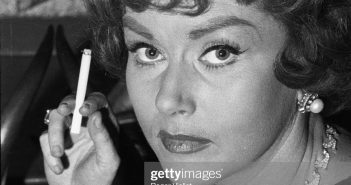 FRANÇA - 1960: Nadia Gray (1923-1994), atriz francesa de origem romena. HA-1546-10. (Foto de Roger Violett via Getty Images)
