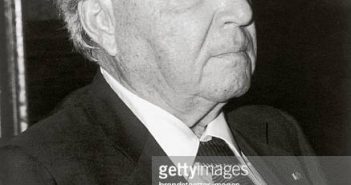 Ernst Krenek, compositor austríaco. Fotografia. 1981. (Foto por Imagno/Getty Images) [Ernst Krenek, oesterr. Komponist. Fotografia. 1981]