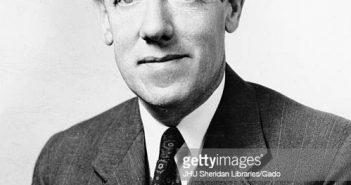 Detlev Wulf Bronk, fotografia de retrato, ombros para cima, rosto inteiro, c 47 anos de idade, 1943. (Foto de JHU Sheridan Libraries/Gado/Getty Images)