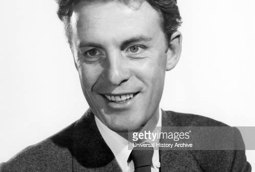 Alf Kjellin, retrato publicitário de cabeça e ombros para o filme "My Six Convicts", Columbia Pictures, 1952 . (Foto por: Universal History Archive/Universal Images Group via Getty Images)