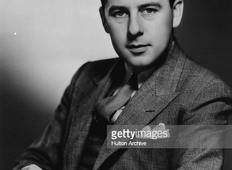 por volta de 1933: Ben Lyon, a estrela de Hollywood, ator de cinema e comediante. Ele se casou com a estrela de Hollywood e comediante Bebe Daniels. Assinado por Warner Brothers e First National. (Foto de Hulton Archive/Getty Images)