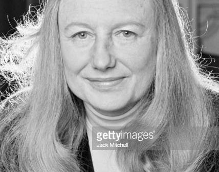 A pianista e cantora de jazz Blossom Dearie fotografada em fevereiro de 1977. (Foto de Jack Mitchell/Getty Images)