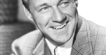 SONNY TUFTS, ATOR DE FILMES. (Crédito da fotografia: Cortesia Found a Grave/REPRODUÇÃO/ DIREITOS RESERVADOS)