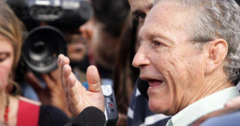 Robson Gracie no enterro de seu filho Ryan Gracie no ano de 2007. Foto: Wilton Junior/Agência Estado © Fornecido por Estadão