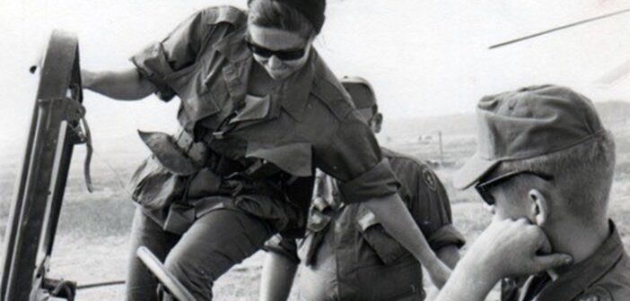 A Sra. Morrissy Merick ajudou a abrir caminho para as repórteres no campo de batalha. (Cortesia de Katherine Anne Engelke)