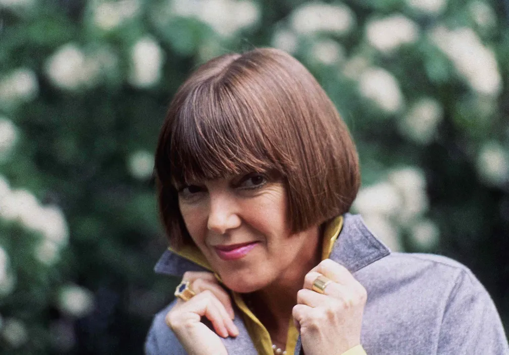 Mary Quant, estilista britânica, em 1970. — (Foto: Arquivo/AP)