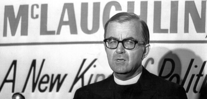 O reverendo John J. McLaughlin em 1970 tornou-se formalmente um candidato à nomeação republicana para o Senado dos Estados Unidos de Rhode Island. (Telefoto UPI)