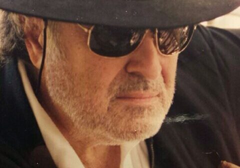 O diretor Richard Sarafian era mais conhecido pelo thriller de perseguição de carros de 1971, "Ponto de Fuga". (AP/AP)