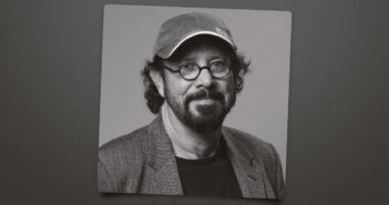Robert Lieberman, diretor de 'Fire in the Sky' e 'D3: The Mighty Ducks'. (Crédito da fotografia: Cortesia © Copyright MATT CARR/GETTY IMAGES/ REPRODUÇÃO/ DIREITOS RESERVADOS)