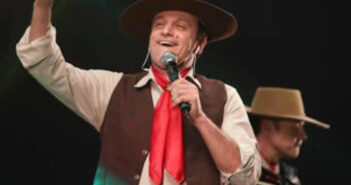 Ivonir Machado, Rei da Vanera, morreu aos 63 anos nesta sexta-feira, 4 Foto: Reprodução/Instagram/@ivonir_machado © Fornecido por Estadão