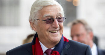 Michael Parkinson no funeral do ex-jogador de críquete Tony Greig, em 24 de junho de 2013, em Londres © Justin Tallis