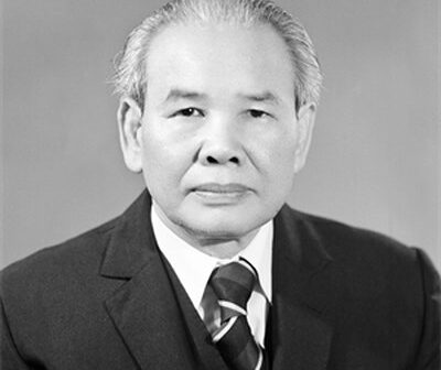 Fotografia de Xuan Thuy | Secretário do Comitê Central do Partido: Curso IV; Membro do Comitê Central do Partido: segundo mandato (suplente desde março de 1955)