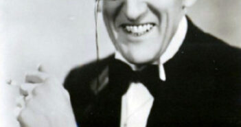 Claud Allister, ator de teatro e cinema (Crédito da fotografia: Cortesia © Copyright de Spicyonion/ REPRODUÇÃO/ DIREITOS RESERVADOS)