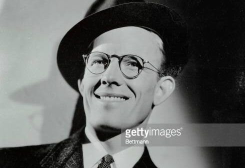 Pinky Tomlin, compositor de sucesso. (Foto de Bettmann Archive/Getty Images)