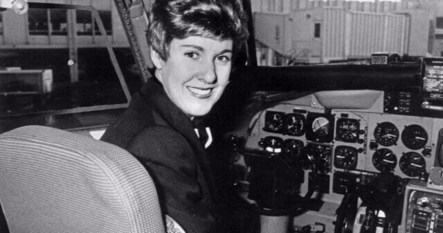 “Quer dizer, o avião não sabe se você é homem ou mulher”, brincou Emily Howell Warner certa vez. (Museu Nacional do Ar e do Espaço Smithsonian)