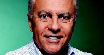 Paulo Giovanni foi homenageado pela Academia Brasileira de Marketing Foto: @paulogiovanni1 via Instagram © Fornecido por Estadão