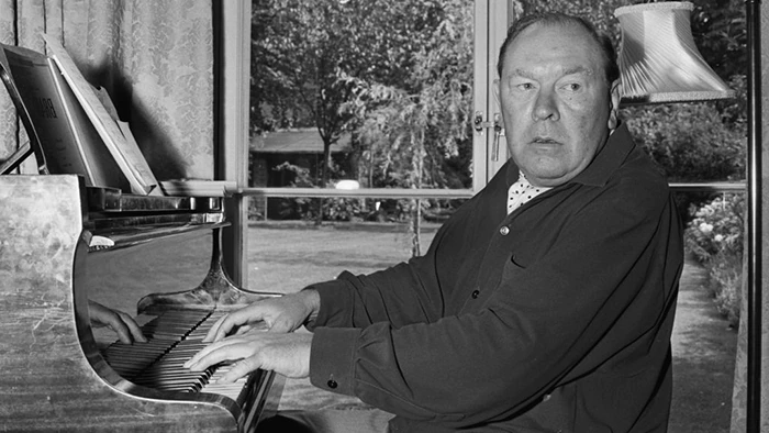 Pianista Gerald Moore em 1965. (Crédito da fotografia: Cortesia © Copyright Getty Images: ABC listen/ Watson/Express/Hulton Archive/ REPRODUÇÃO/ TODOS OS DIREITOS RESERVADOS)