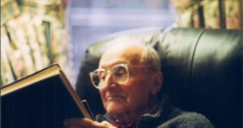 Milton Himmelfarb, ensaísta irônico Copyright © 2023 Revisão Judaica de Livros. Todos os direitos reservados.