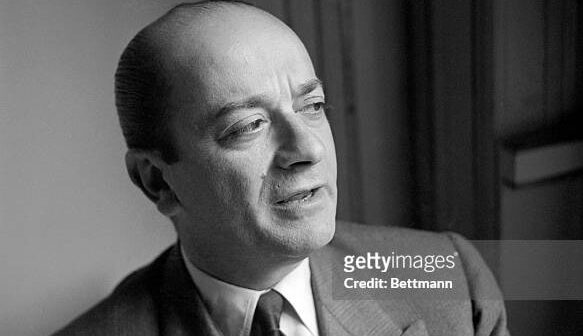 JEAN DESSES, DESIGNER DE MODA (Crédito da fotografia: Cortesia © Copyright Bettmann Archive/ Getty Images/ REPRODUÇÃO/ TODOS OS DIREITOS RESERVADOS)