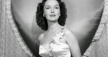 Dorothy Hart; A garota da capa dos anos 1940 atuou em 'The Naked City' e 'Tarzan' (Créditos autorais: Laura's Miscellaneous Musings/ TODOS OS DIREITOS RESERVADOS)
