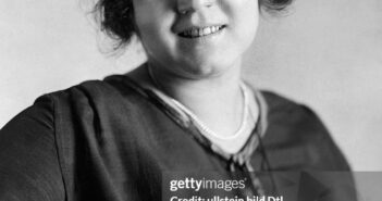 (Direitos restritos para determinados clientes editoriais na Alemanha. Direitos limitados para clientes editoriais específicos na Alemanha.) Ivoguen, Maria *18.11.1891-03.10.1987 (também conhecida como Maria Kempner)Singer, Hungria / D- 1933 (Foto de ullstein bild/ ullstein imagem via Getty Images)