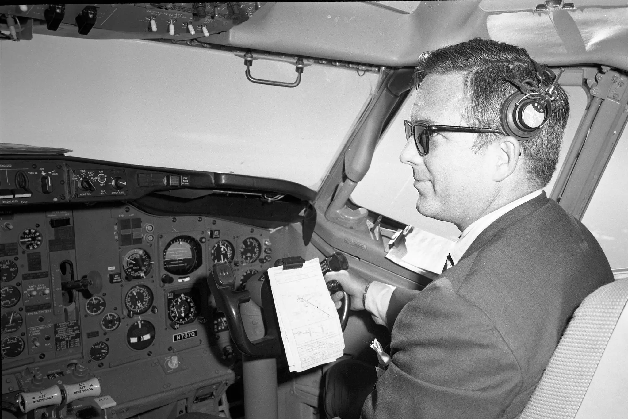 Rollin King em um voo de demonstração para a Southwest Airlines em 1968. (Crédito da fotografia: Sudoeste Companhias Aéreas)