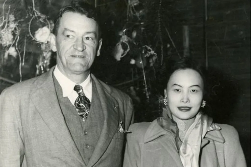 O casal, visto aqui em uma foto de 1948, se conheceu em Kunming, na China
