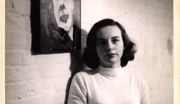 Hartigan com um autorretrato, 1951. Grace Hartigan Papers, Special Collections Research Center, Syracuse University Libraries.