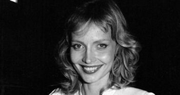 Cindy Morgan, mais conhecida pelos papéis em 'Caddyshack' (onde interpretou Lacey Underall) e 'Tron' (onde fez de Dra. Lora Baines), nos anos 80.