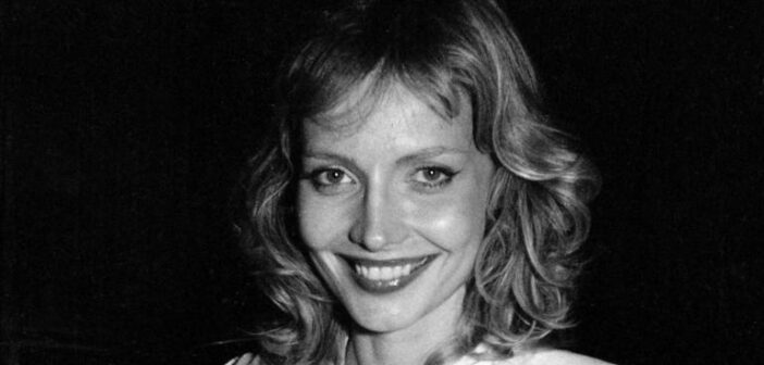 Cindy Morgan, mais conhecida pelos papéis em 'Caddyshack' (onde interpretou Lacey Underall) e 'Tron' (onde fez de Dra. Lora Baines), nos anos 80.