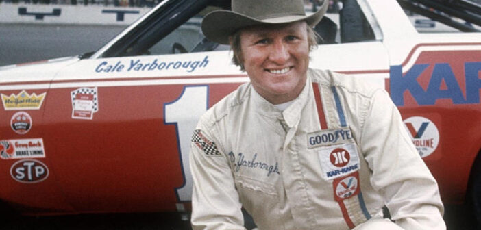 Cale Yarborough, primeiro tricampeão consecutivo da Nascar © Fornecido por Grande Prêmio