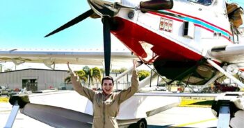 Juliana, a primeira brasileira a pilotar o “Fire Boss”