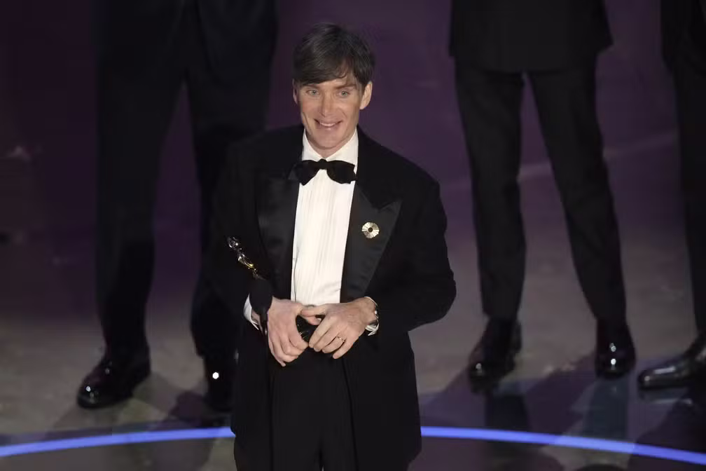 Cillian Murphy recebe oscar de Melhor Ator por seu trabalho em "Oppenheimer" — (Foto: AP Photo/Chris Pizzello)