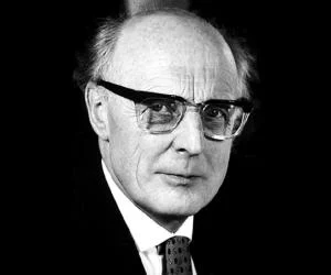 Johannes Hans Daniel Jensen, físico e professor alemão, vencedor do Prêmio Nobel da Física em 1963, dividiu o prêmio com o Prof. Eugene Wigner e a Prof. Maria Goeppert-Meyer pelo seu trabalho sobre a estrutura das partículas atômicas